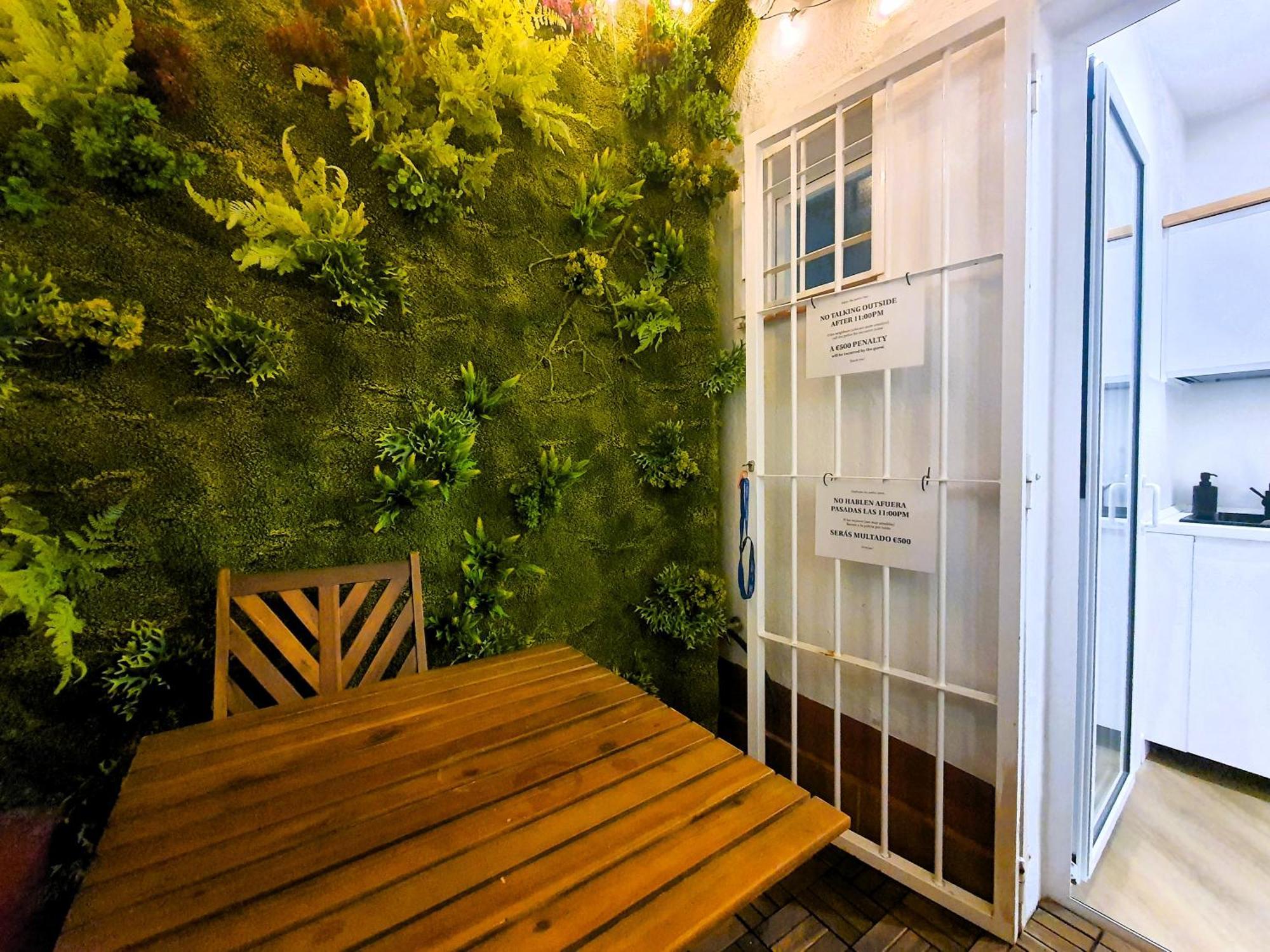 Appartamento Rentadore Lavapies Studio Madrid Esterno foto